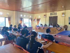 Babinsa Desa Undisan Hadiri Rapat Koordinasi Rumah Desa Sehat untuk Dukung Program Kesehatan Masyarakat