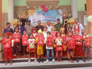 Dukung Kreativitas Anak Usia Dini, Babinsa Kubu Hadiri Pentas Seni TK Negeri Pembina Bangli